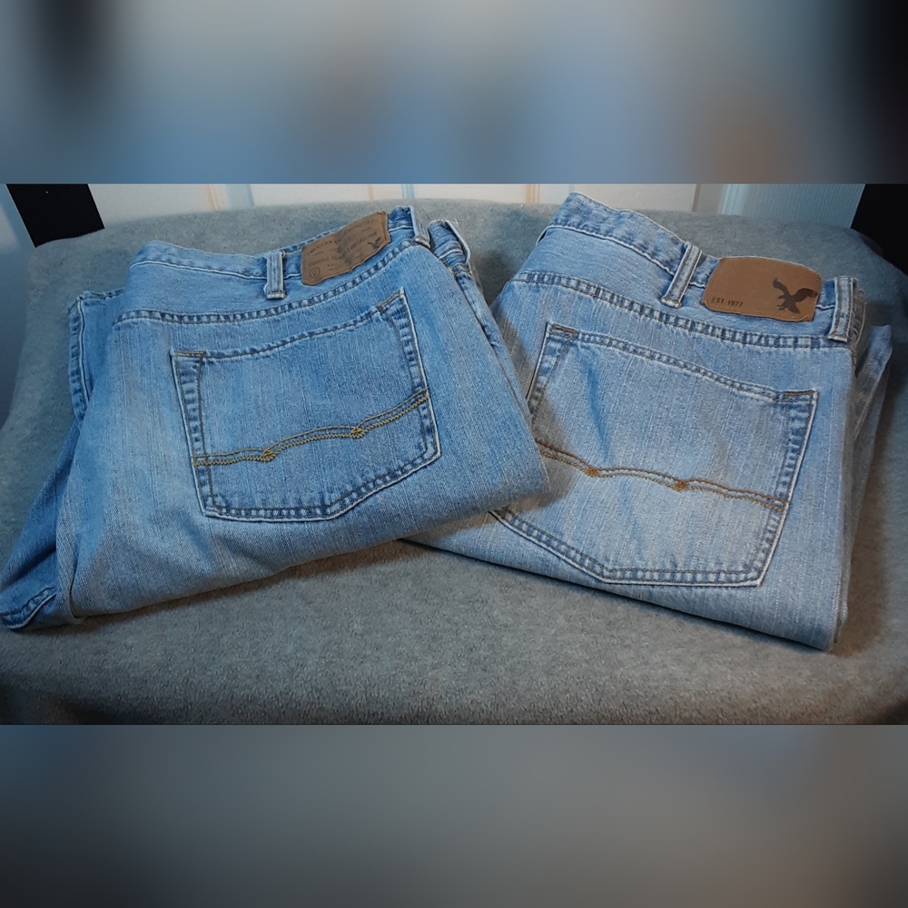 2 Pair Men's American Eagle Jeans 38x34 Loose & Relaxed